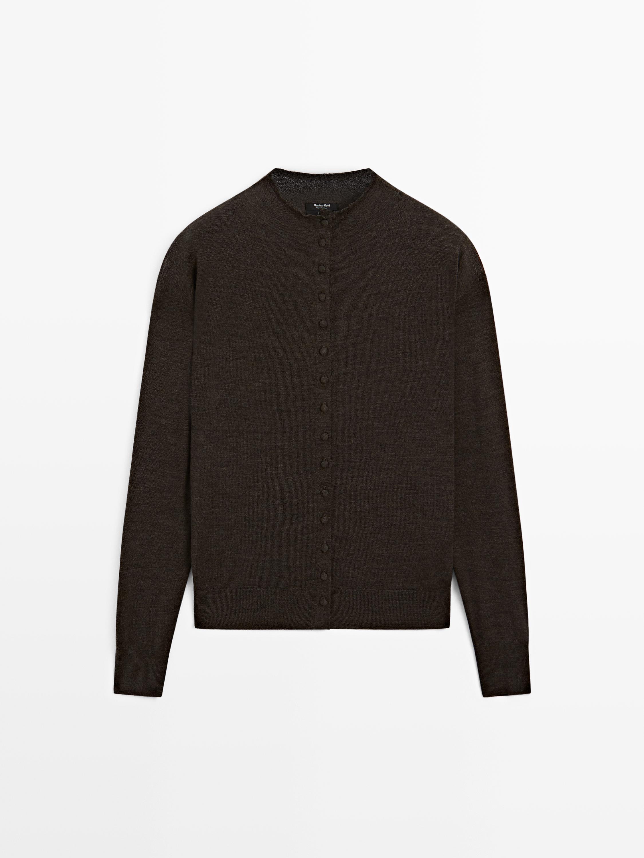 Cardigan col montant avec boutons en tissu